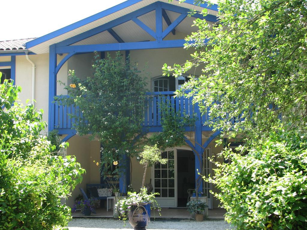 Domaine De Bassibe Acomodação com café da manhã Ségos Exterior foto