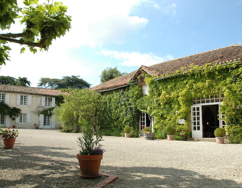 Domaine De Bassibe Acomodação com café da manhã Ségos Exterior foto